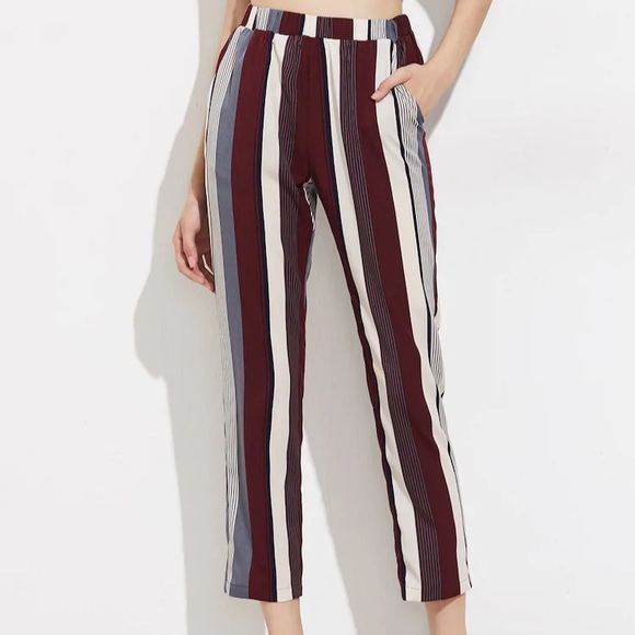 Cropped pants - Picture 2 of 3